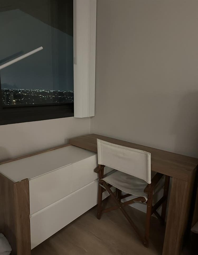2nd bedroom in apartment near LUC