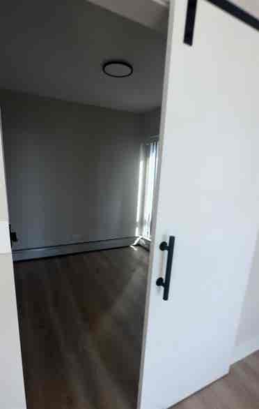 2nd bedroom in apartment near LUC