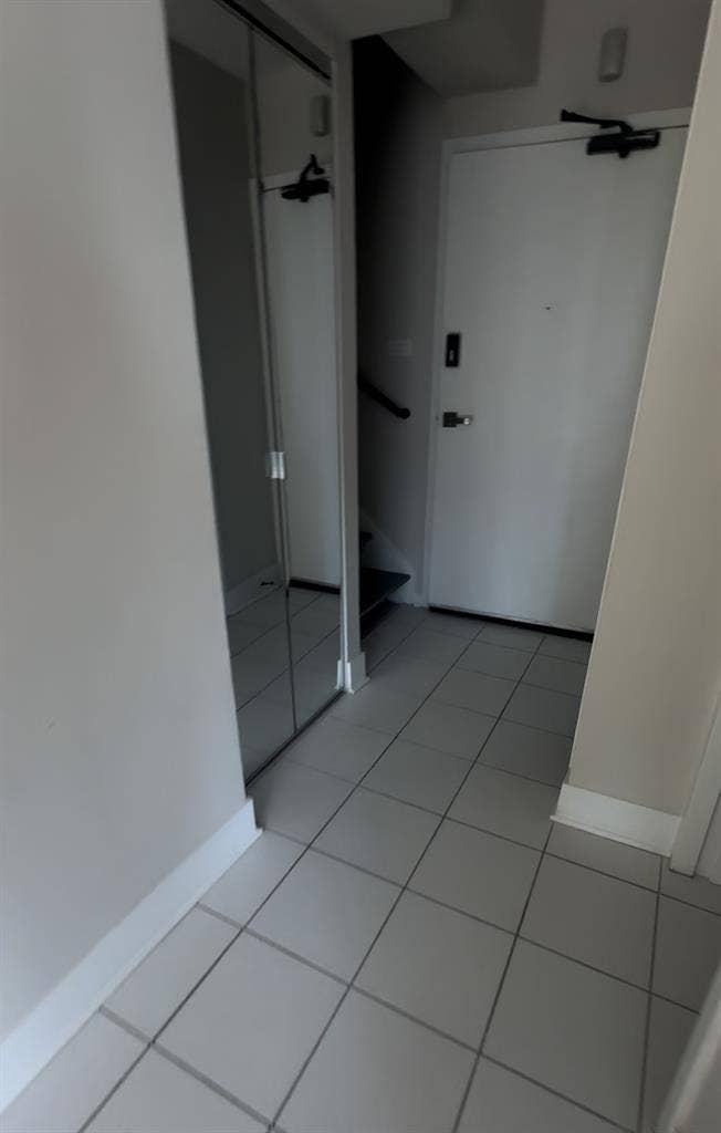 2nd bedroom in apartment near LUC