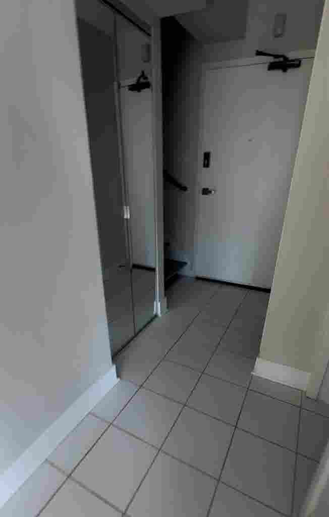 2nd bedroom in apartment near LUC