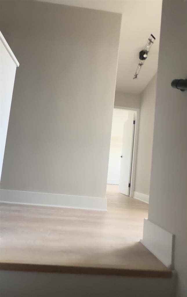 2nd bedroom in apartment near LUC
