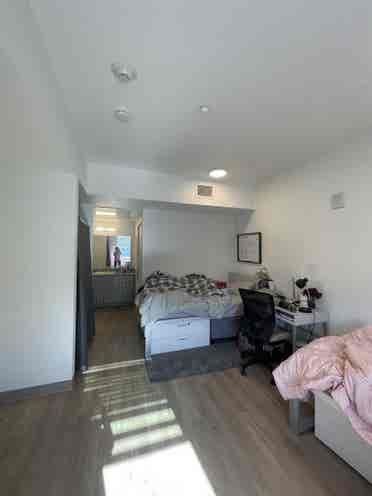 Female roommate wanted!  Costa Mesa