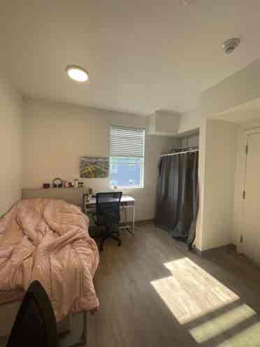 Female roommate wanted!  Costa Mesa