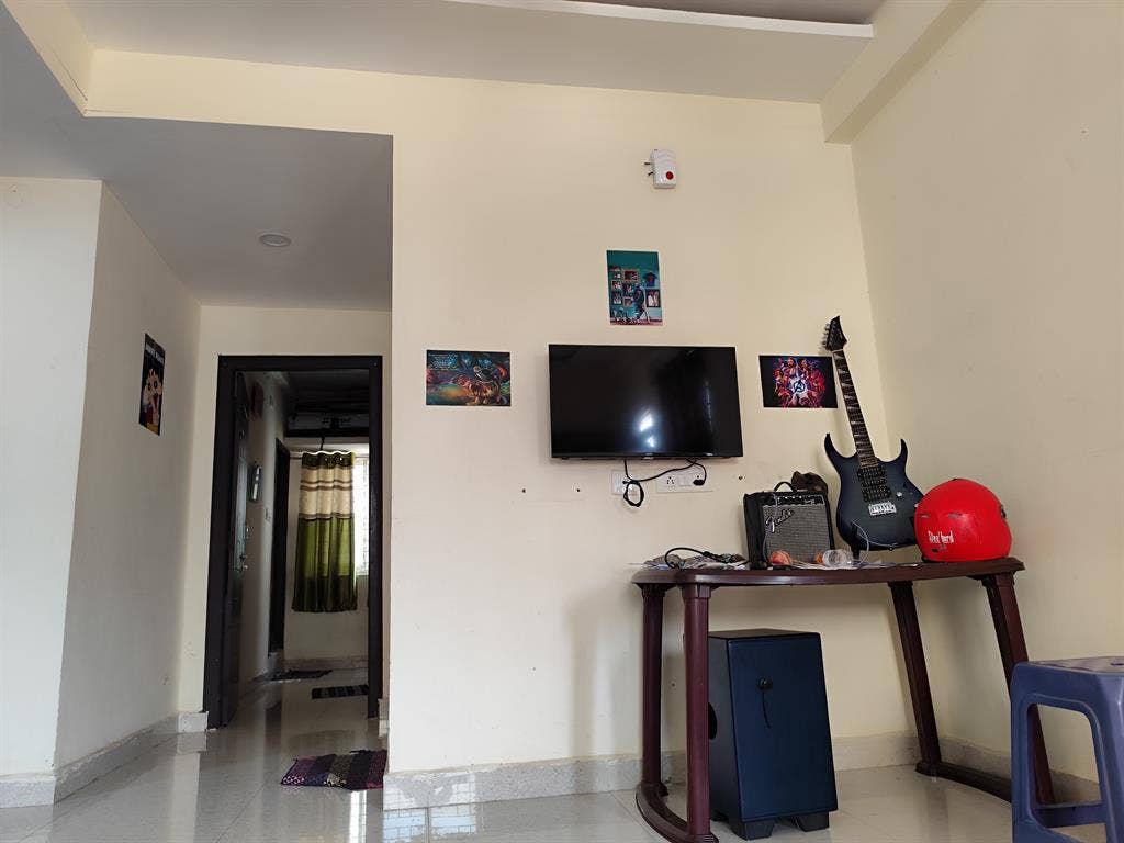 Looking for Flatmate