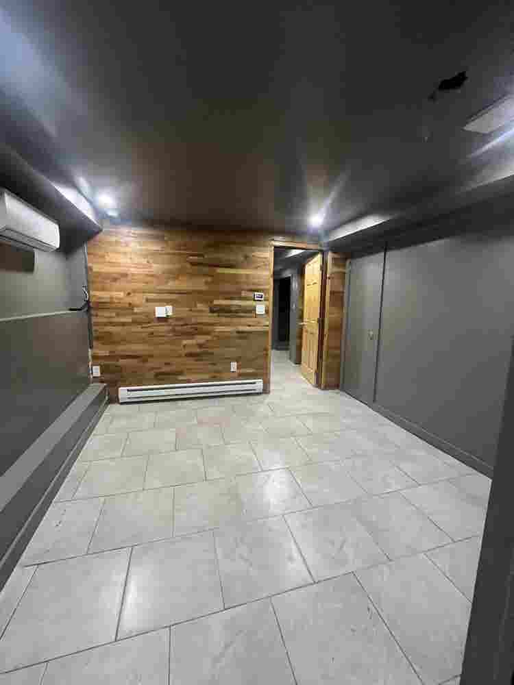 Private Walk in basement unit