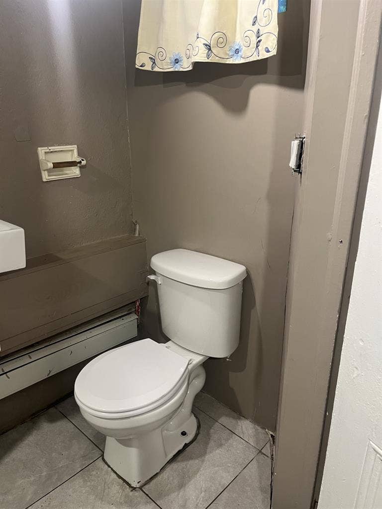Private Walk in basement unit