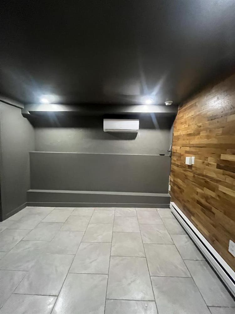Private Walk in basement unit