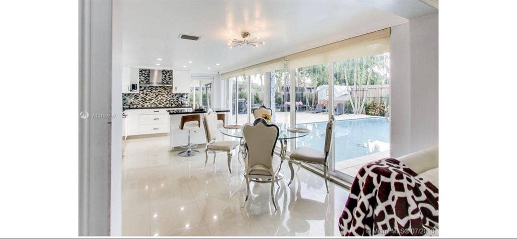 Nice beautiful pool home