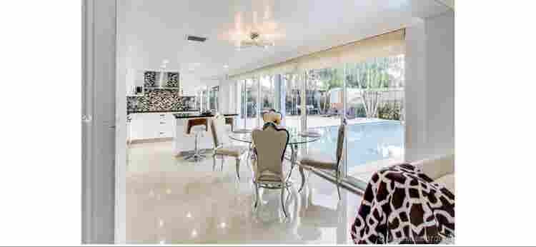 Nice beautiful pool home