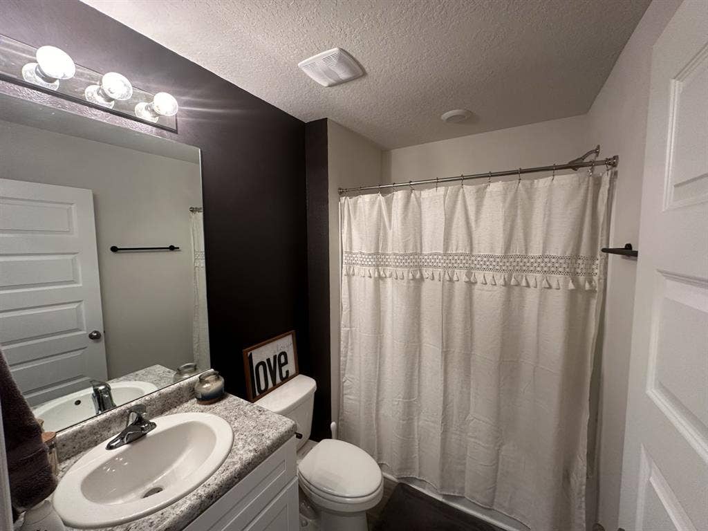 Furnished Room – All Bills Incl.