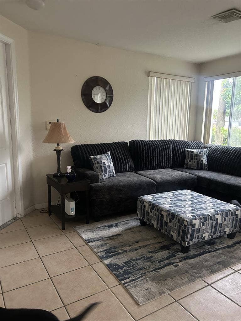 Share my beautiful safe townhouse.