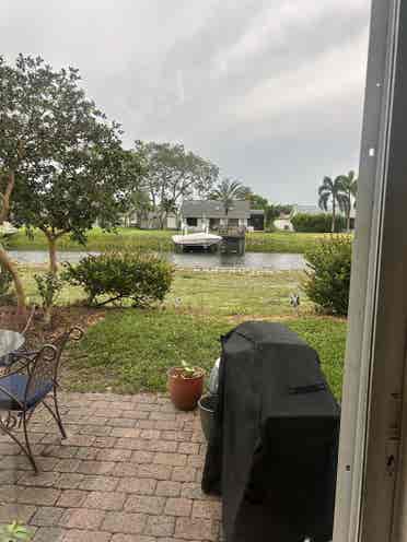 Share my beautiful safe townhouse.