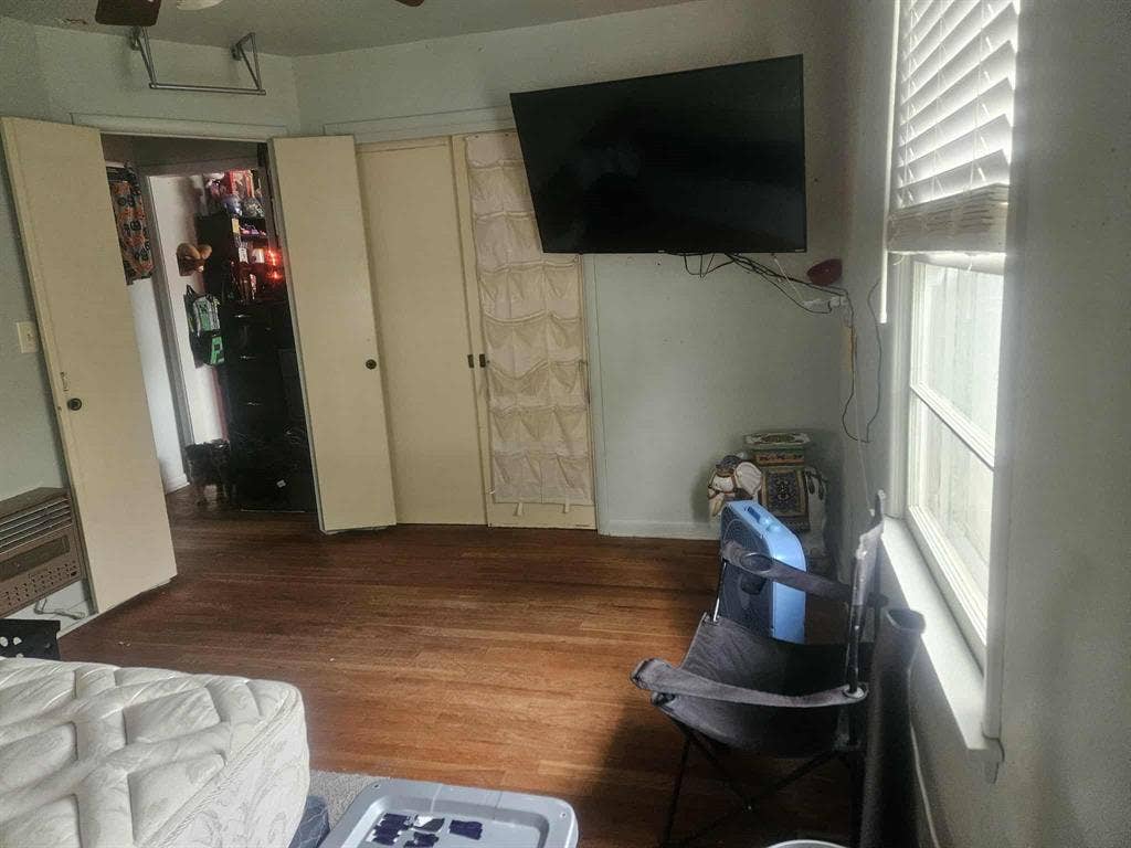 Room mate wanted - Private room