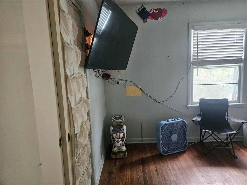 Room mate wanted - Private room
