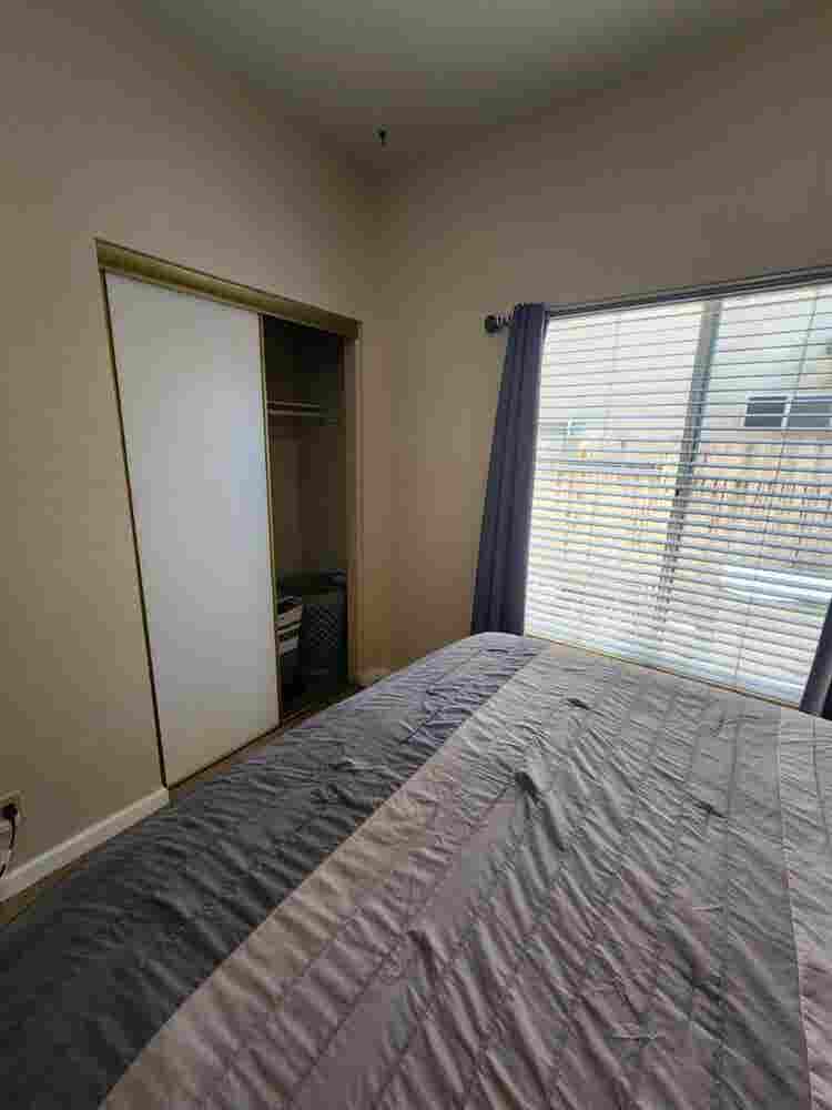Nice room in beautiful Orangecrest