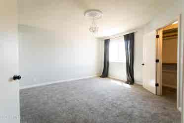 Room for rent utilities included