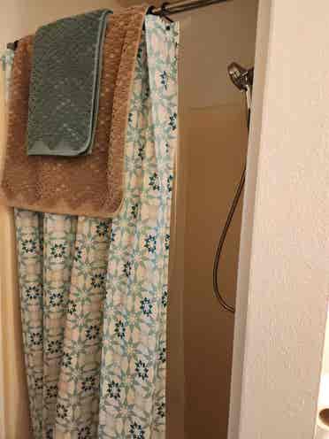 Private Rm/Ba for Rent-Se Portland