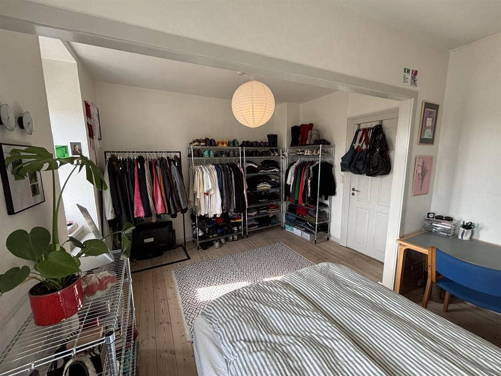 Room Available for Sublease