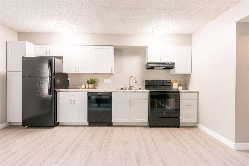 Bedroom Apartments for Rent!