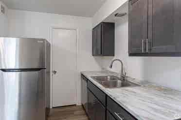 Bedroom Apartments for Rent!