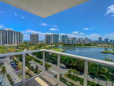Aventura Views