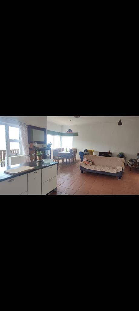 Looking for a house mate