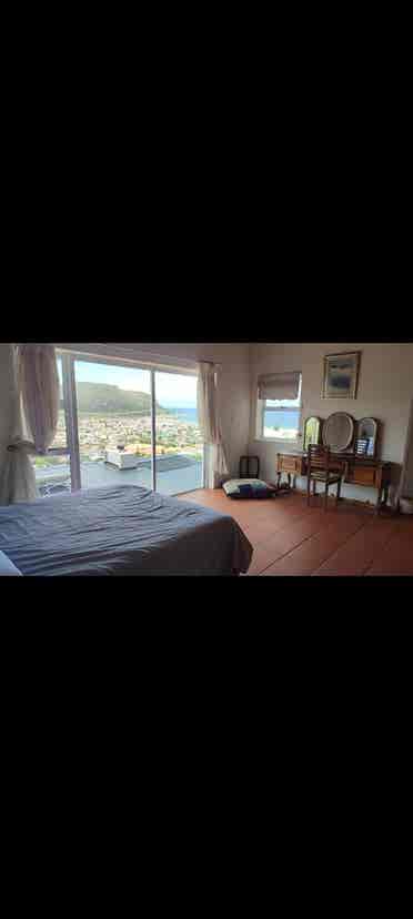 Looking for a house mate