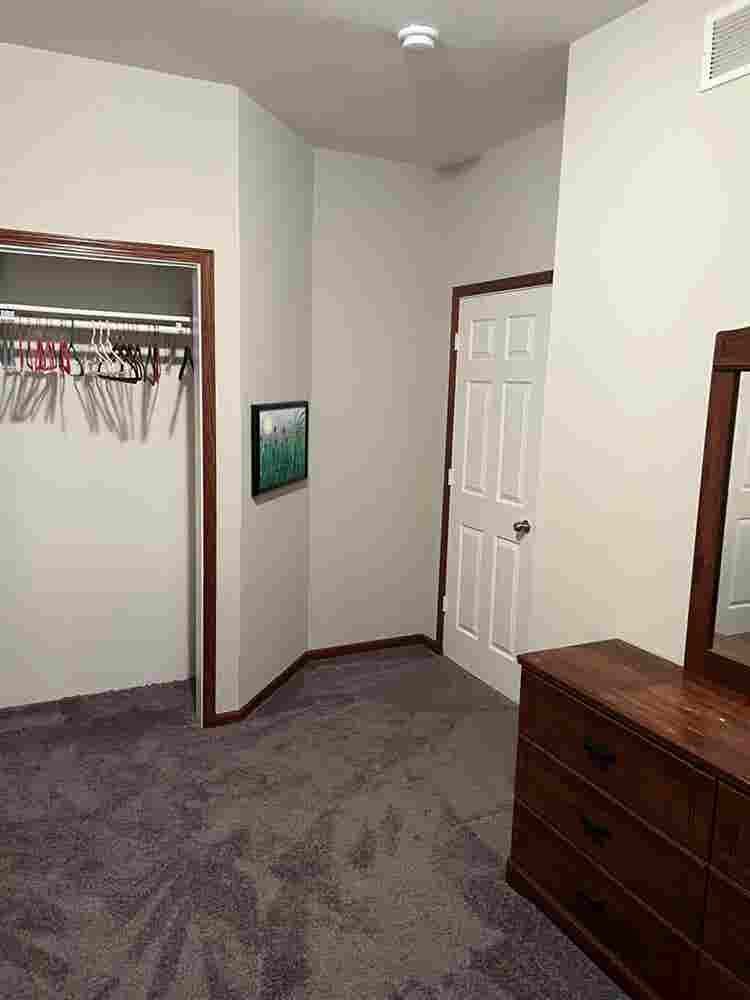 Roomy Quiet room with large closet
