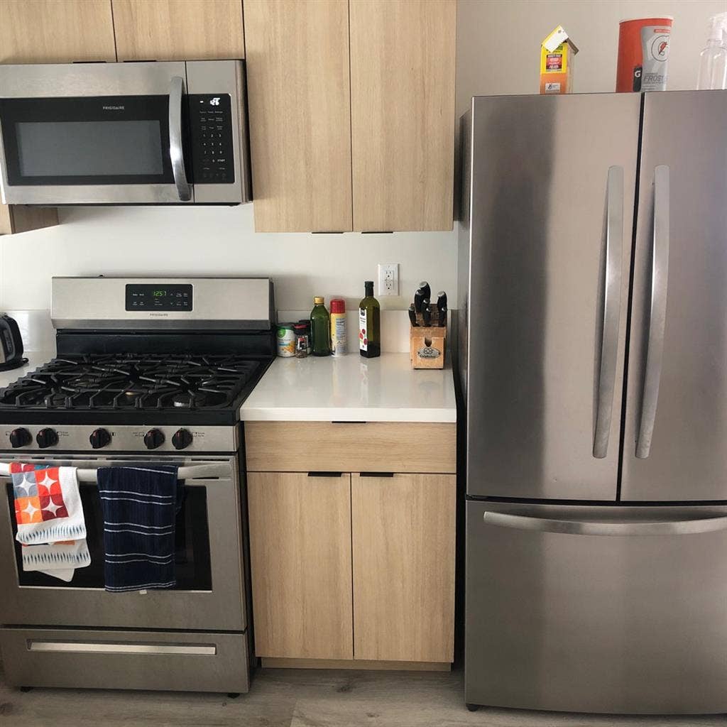 Looking for a roommate possibly 2.