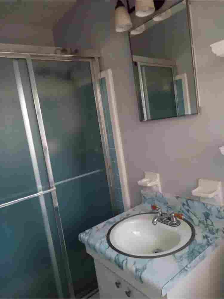 Furnished room w private bathroom