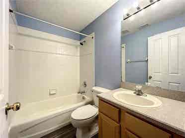 Townhouse: Private Bed and Bath