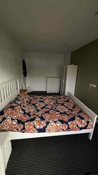 Room  persons Sydney