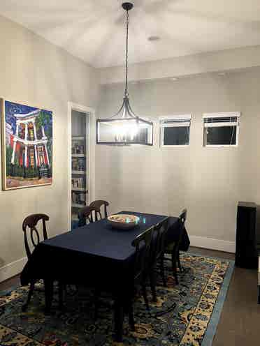 3 Story House, 2 Rooms available!