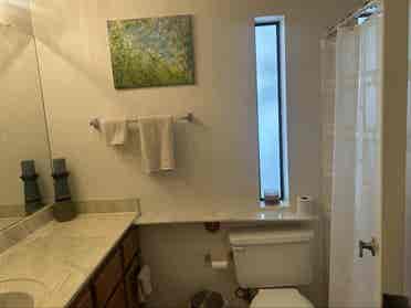 Private room in 
house, N.Phx