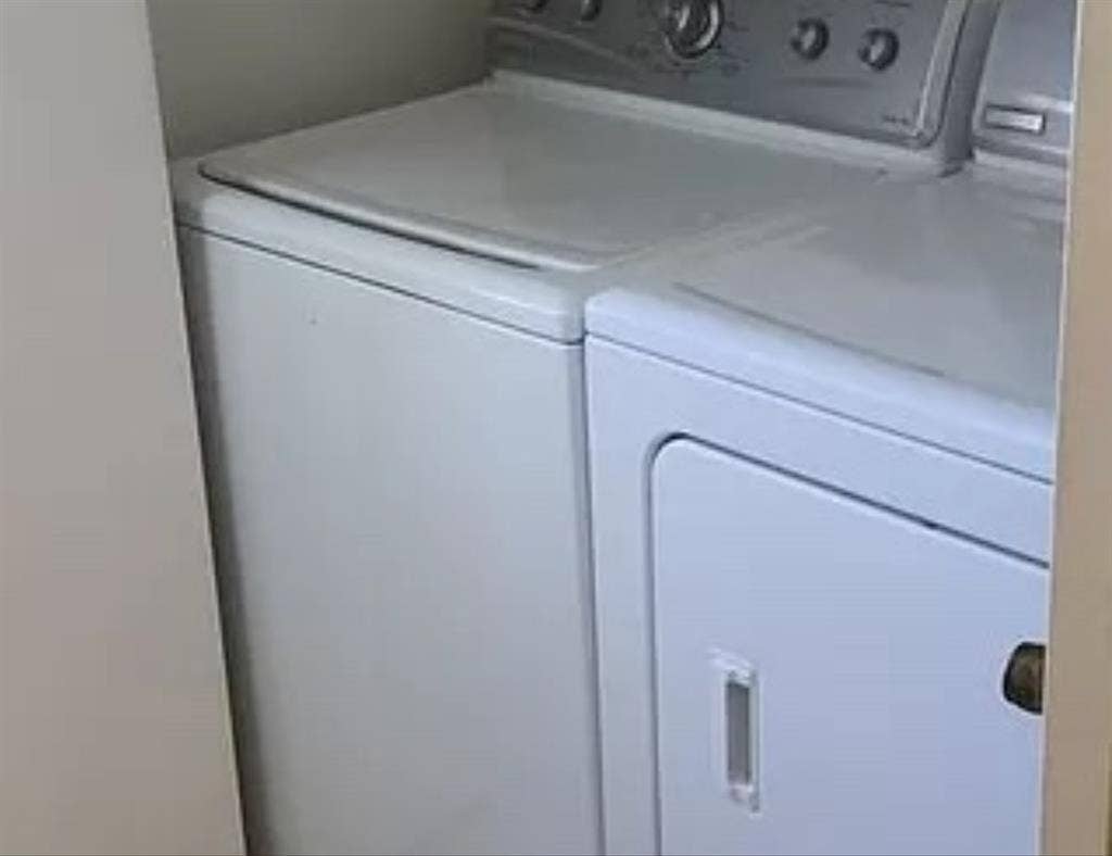 Private room in house, N.Phx