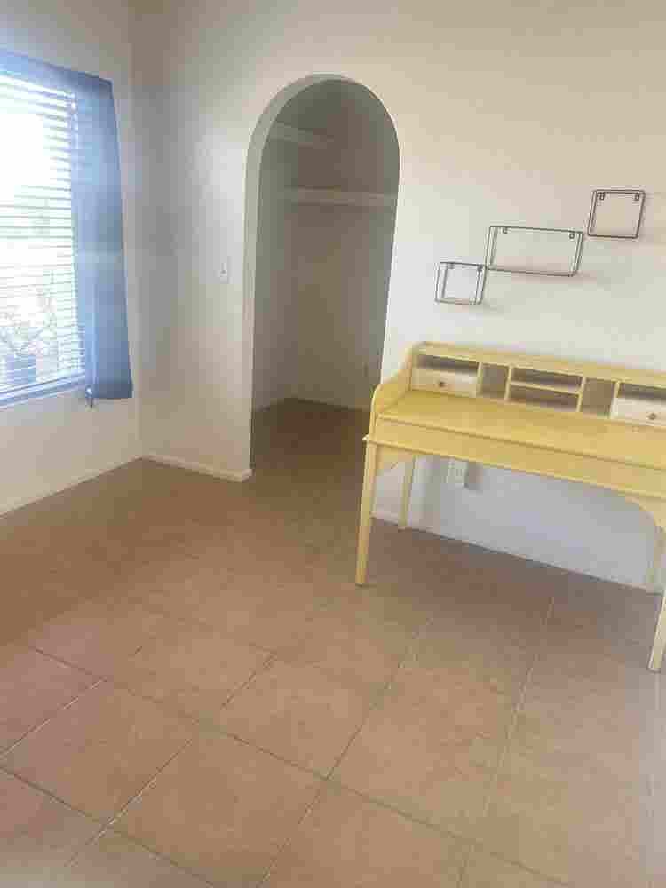 Private room in N.Phx (for FEMALE)