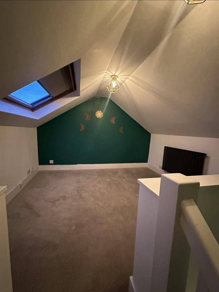 Two Flat mates wanted (F)