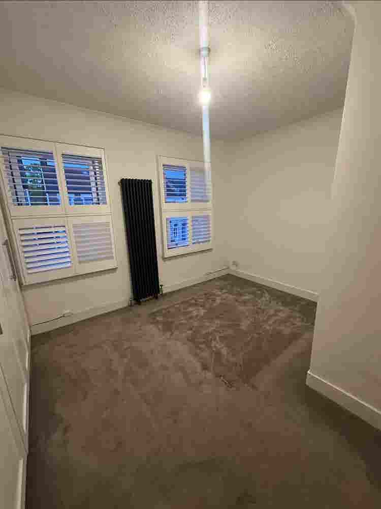 Two Flat mates wanted (F)
