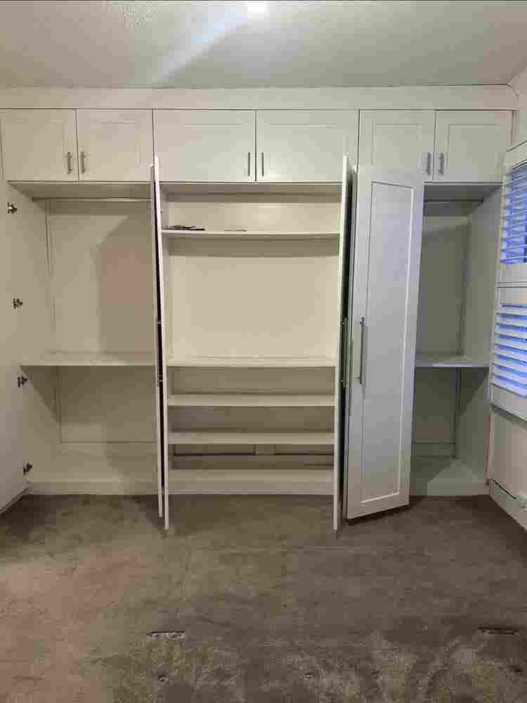 Two Flat mates wanted (F)