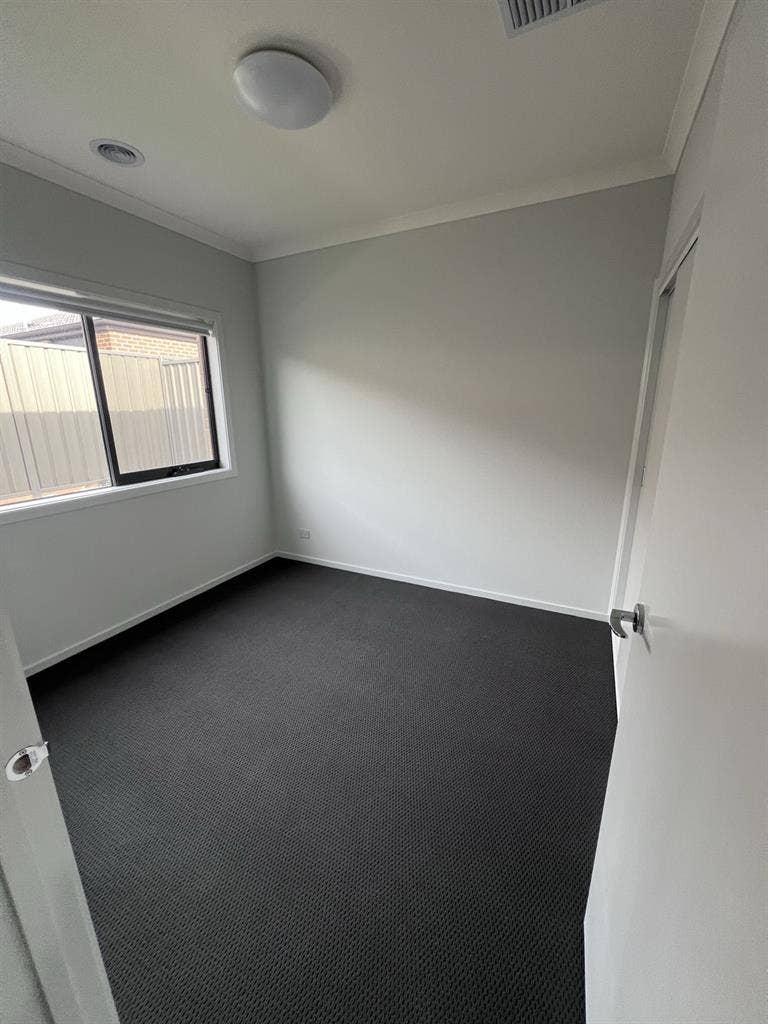 3x Private rooms for rent
