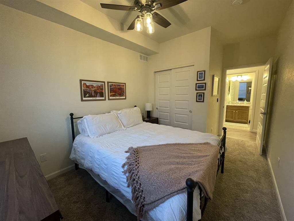 Seeking roomate in Briargate area