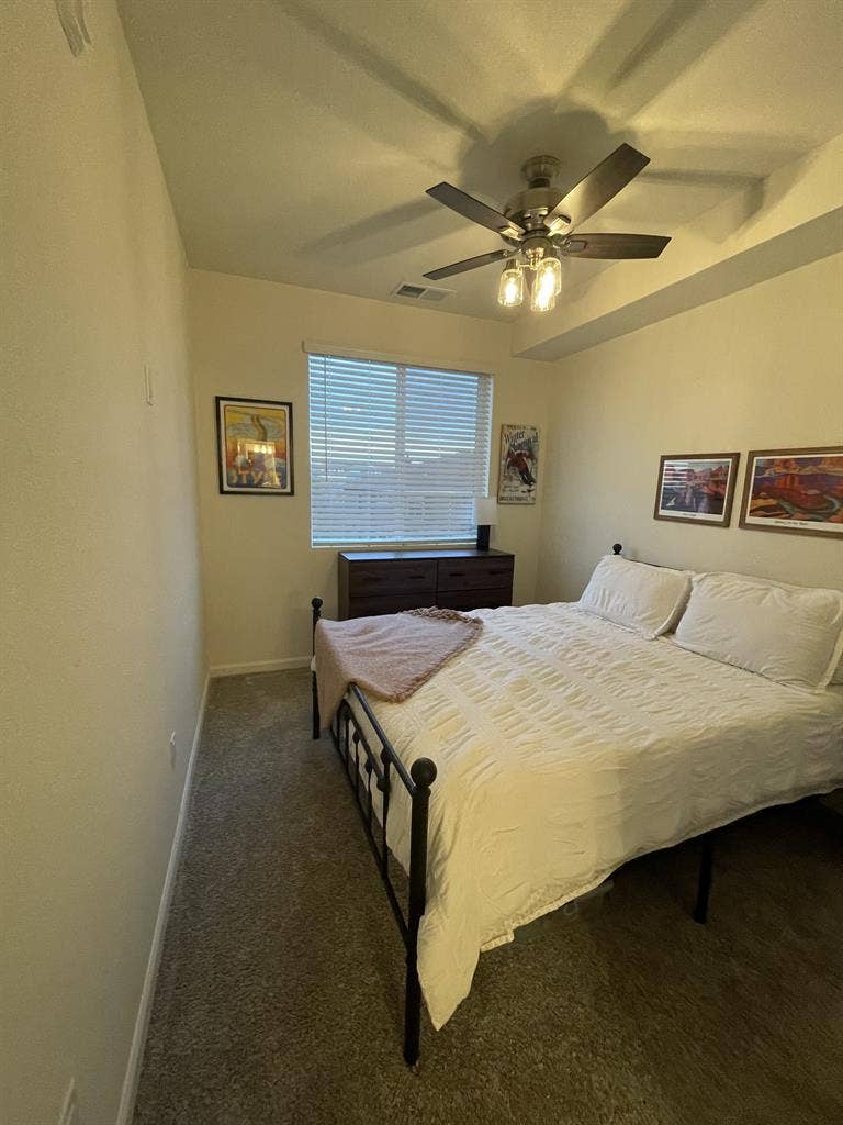 Seeking roomate in Briargate area