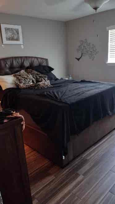 Private Room Females Only!
