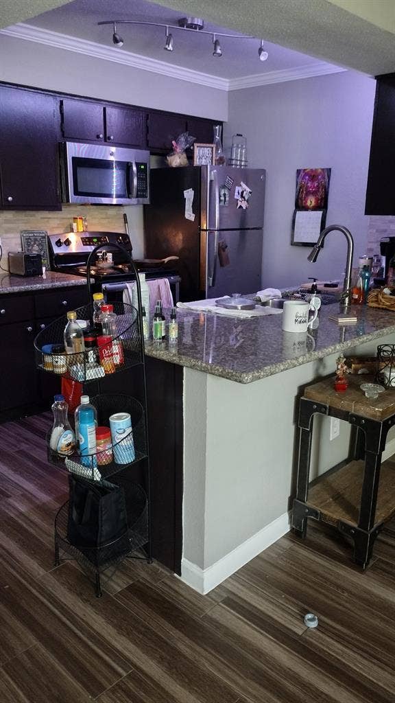 Private Room Females Only!