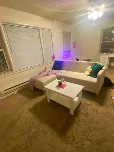 Spacious  bath 5 mins walk