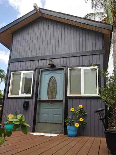 2/story Tiny (w/detach Shared Bath)