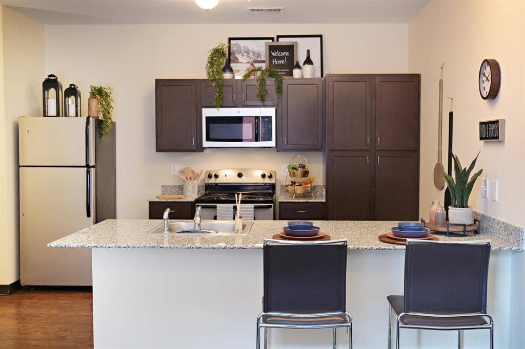 1 Bedroom / 1 Bathroom