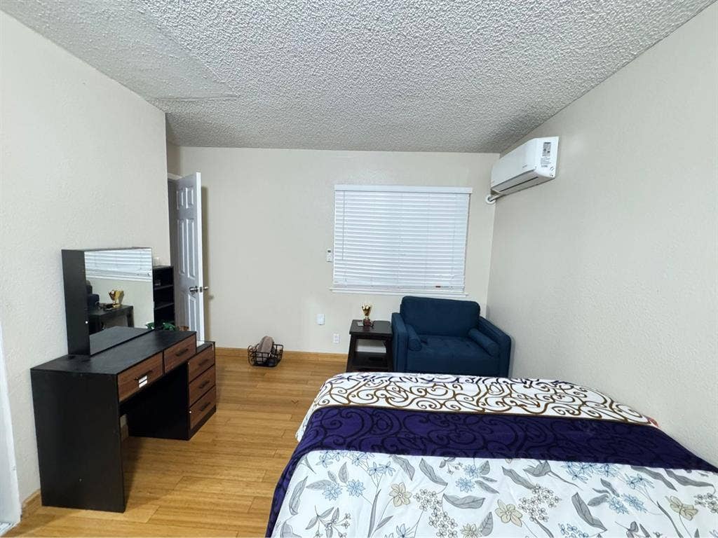Single Room For Rent