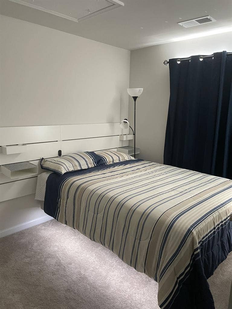 Room for Rent New Townhome