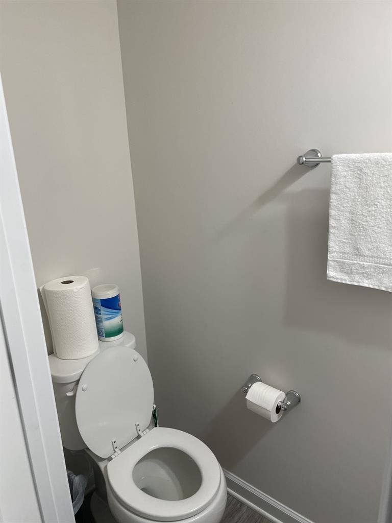 Room for Rent New Townhome